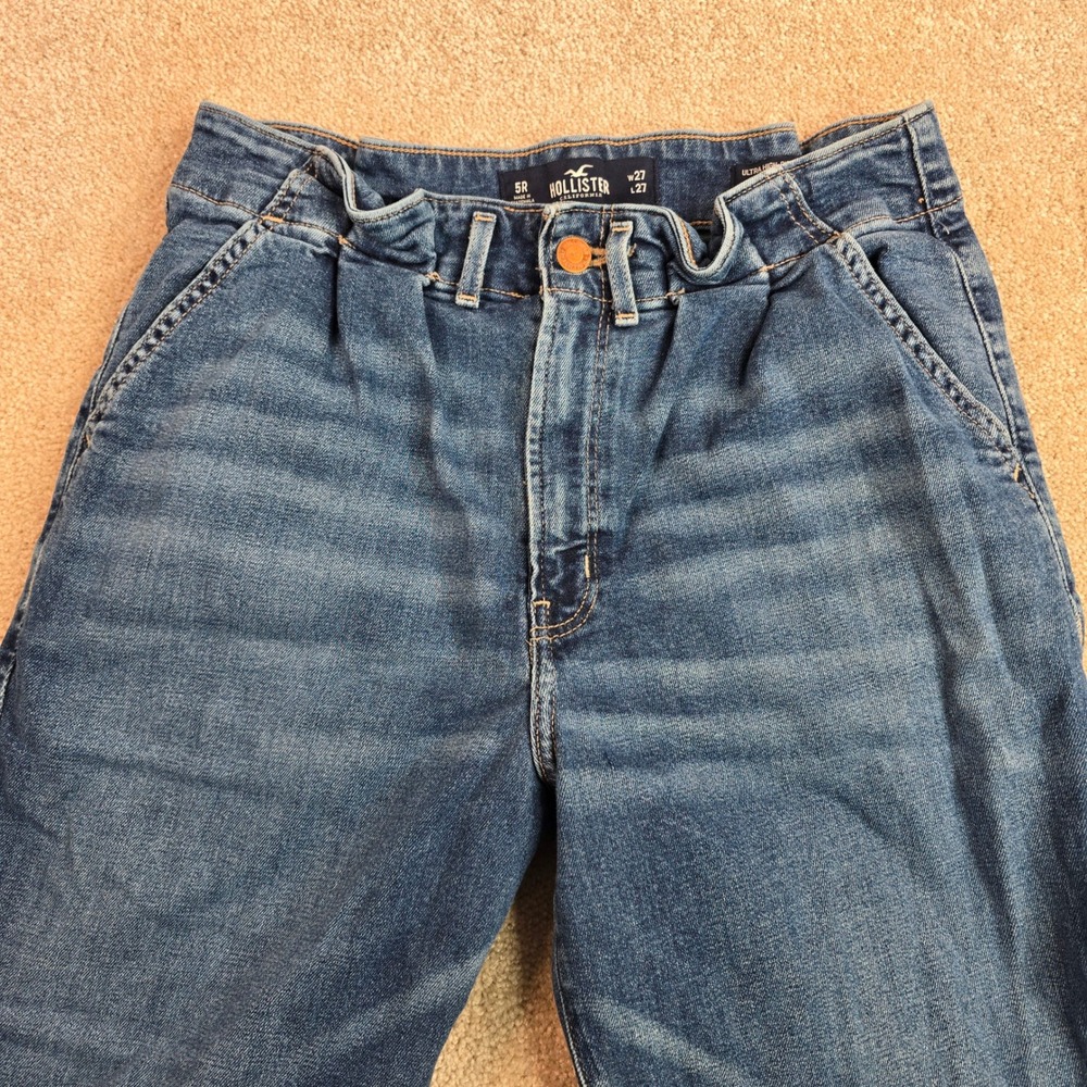 Hollister Ultra High-Rise Mom Jeans Blue Medium Wash Raw Hem 5R W27 L27 Stretch